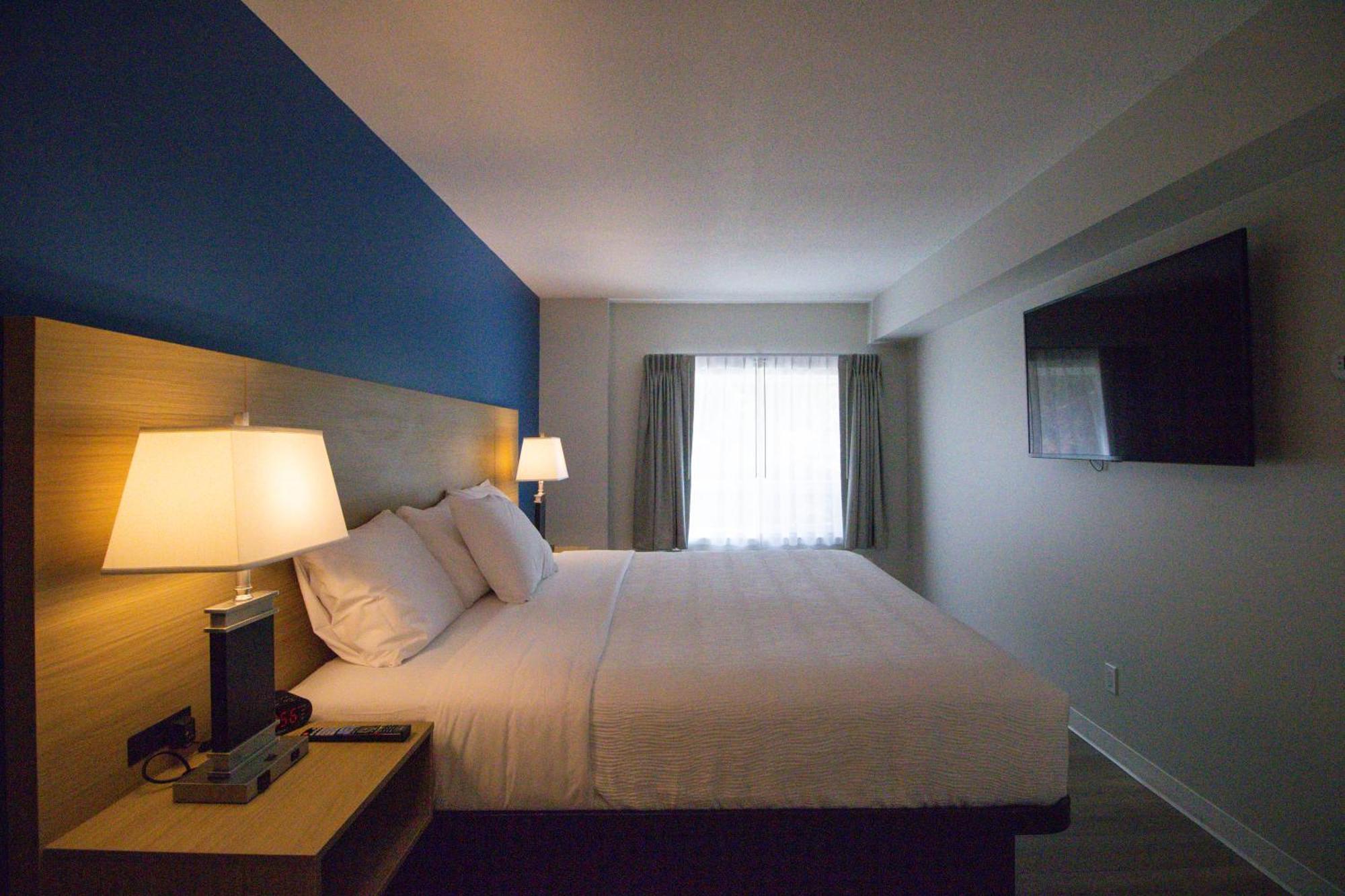 Baymont By Wyndham Gold River ภายนอก รูปภาพ